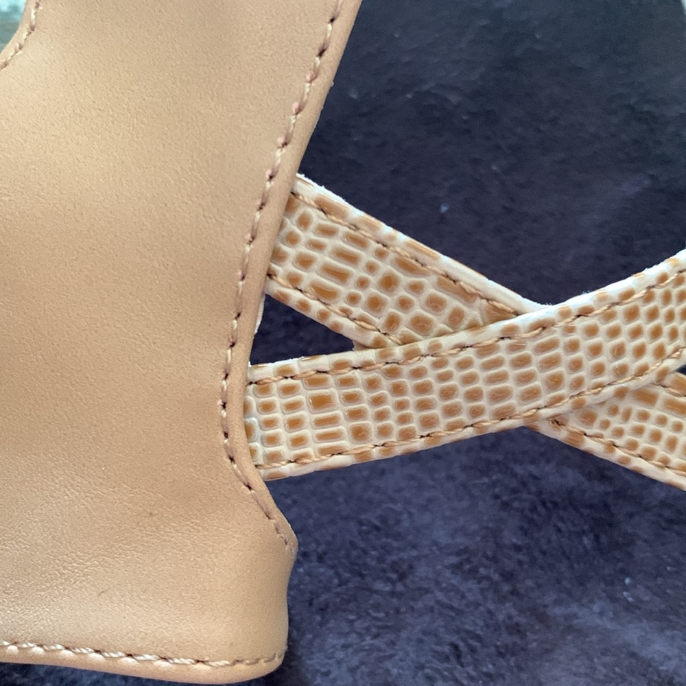 NEW-LENA LUISA BEIGE WEDGE SANDAL SZ 8 - Picture 8 of 8